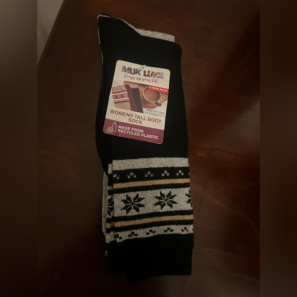 Muk Luks Black & Gray Casual Boot Socks